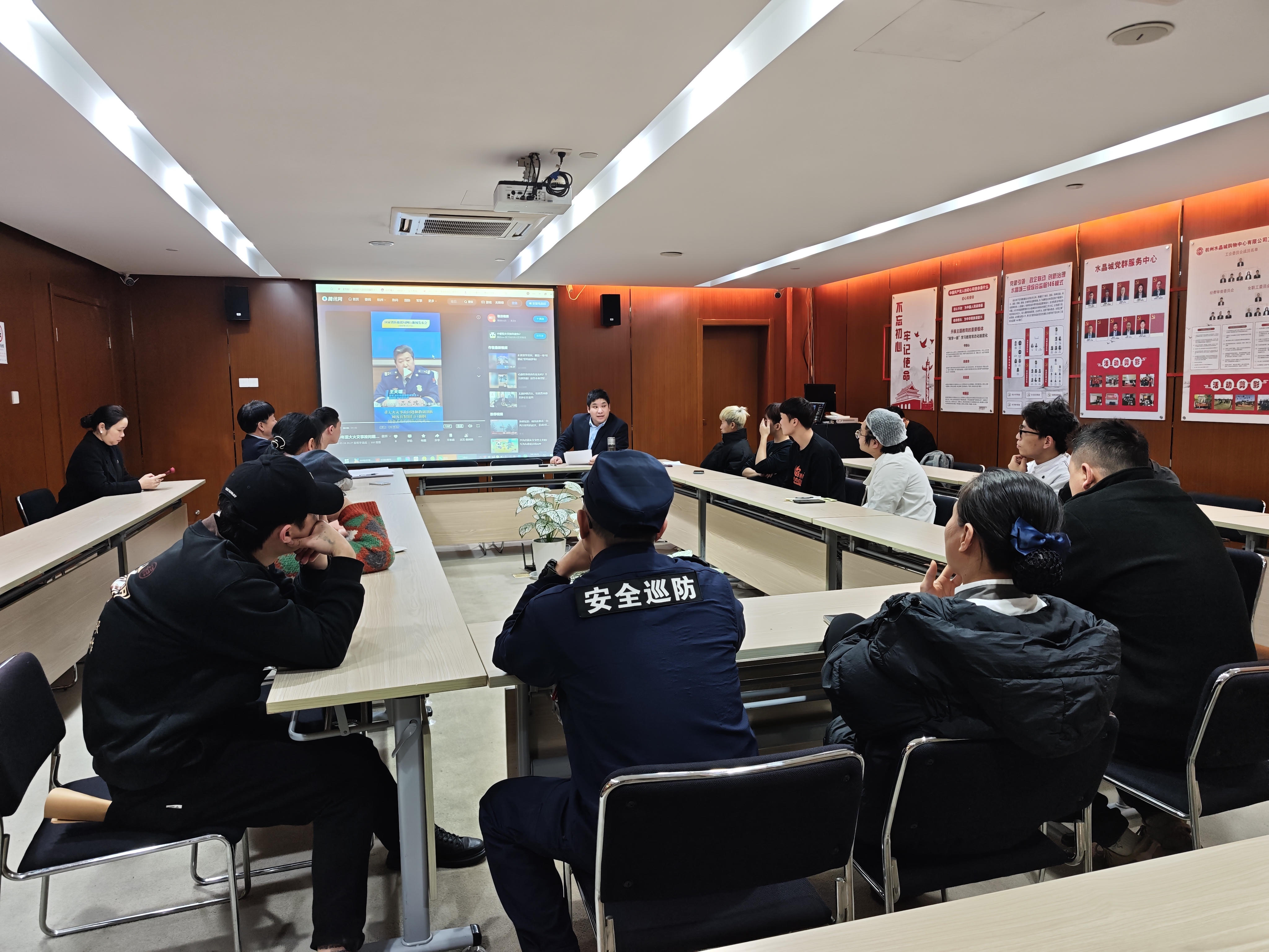 筑牢后厨安全防线 守护商场烟火平安