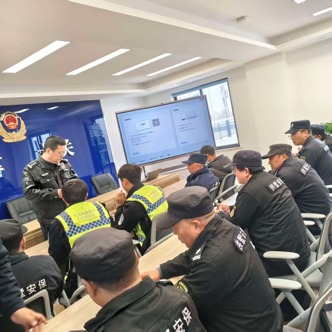 水晶城参与辖区“一呼百应”工作会议