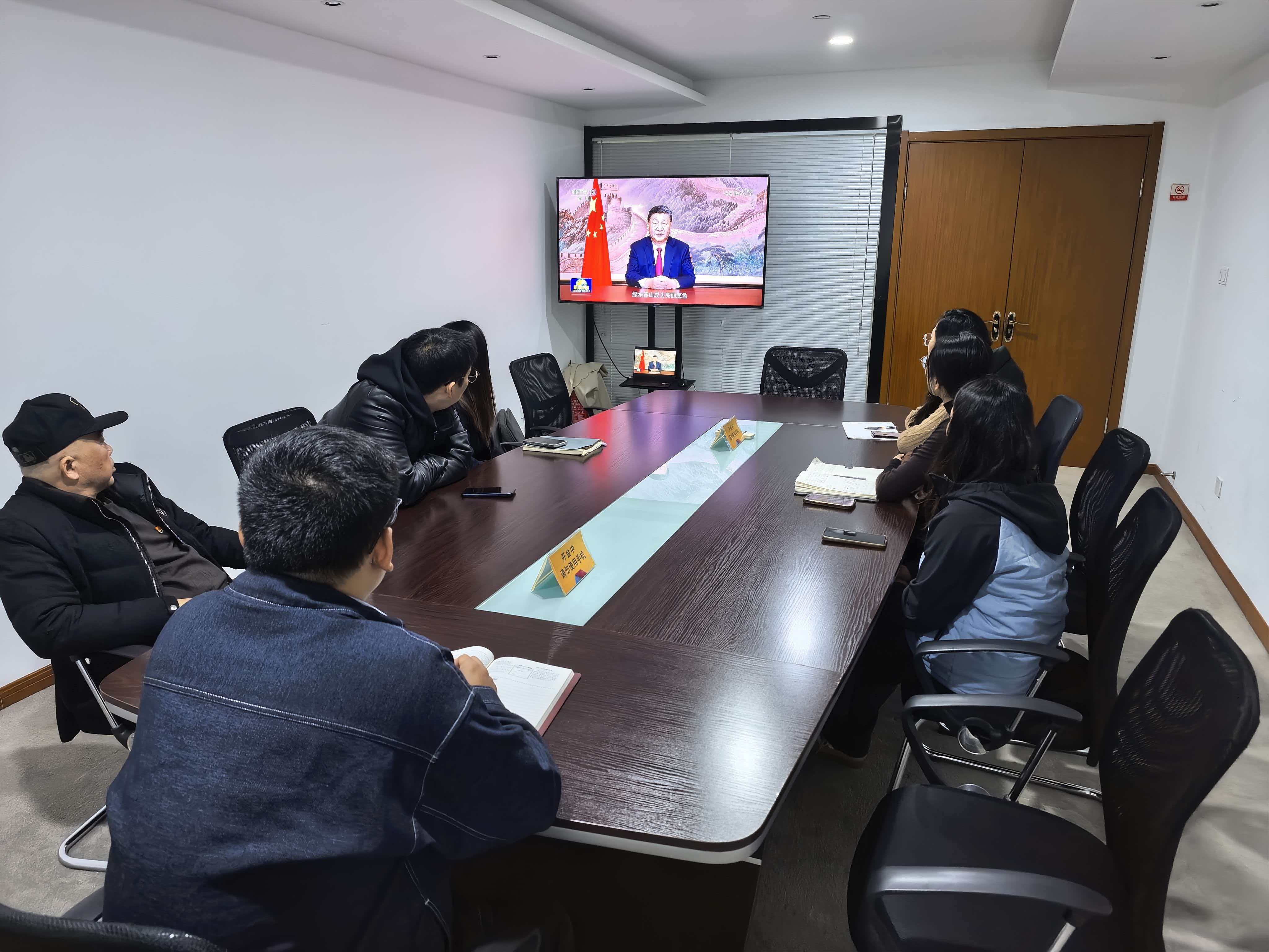 水晶城党支部开展1月党员固定活动